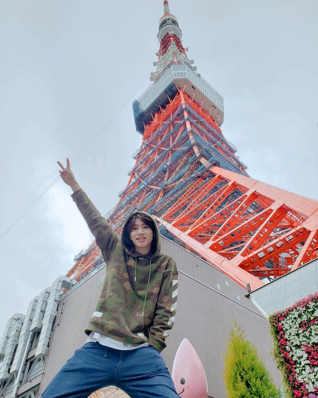 U-KISSさんのインスタグラム写真 - (U-KISSInstagram)「東京タワー🗼行ってきました!!! 後日、KISSme JAPANサイトから動画をチェックしてください🤗🎈 #ukissjun #ukiss #tokyo #東京タワー🗼 #이준영 #phenomenalworld」4月11日 16時19分 - ukiss_japanofficial