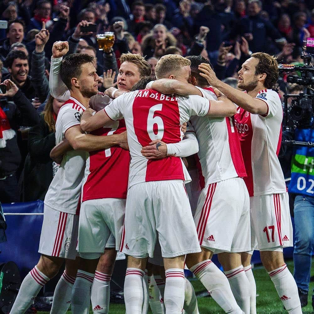 ジョエル・フェルトマンのインスタグラム：「Everything to fight for in Turin next Tuesday 💪 #ajax」