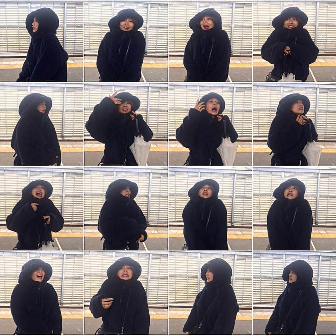 富久美玲のインスタグラム：「_ . 寒すぎた電車待ち中の連写www . #連写」