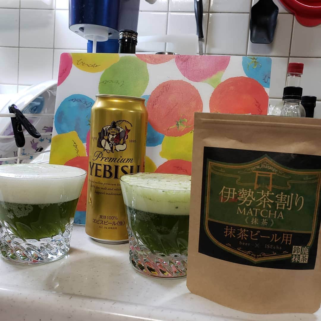 鈴木Q太郎さんのインスタグラム写真 - (鈴木Q太郎Instagram)「ビールに混ぜるようの粉末の緑茶！ #美味しい #緑茶の風味で #ビールがさらに美味しくなります #ビタミンCがとれる #鈴鹿市 #鈴鹿市ＰＲサポーター #ハイキングウォーキング #伊勢茶」4月11日 16時31分 - suzukiqtaro
