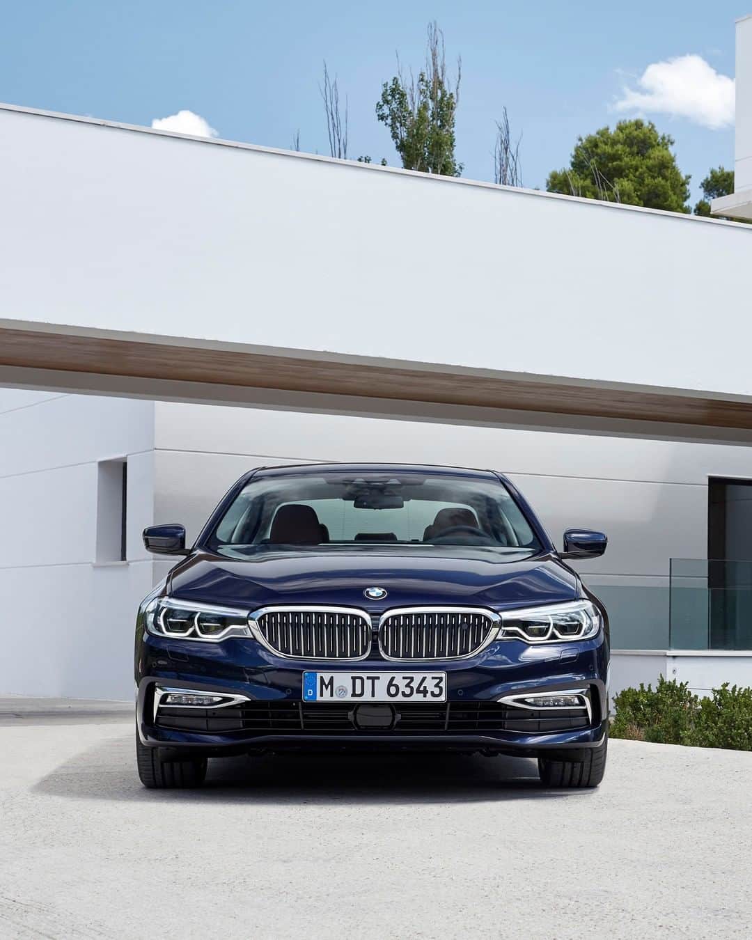 BMWさんのインスタグラム写真 - (BMWInstagram)「Expect nothing less. The BMW 5 Series Sedan.  #BMW #5Series」4月11日 17時00分 - bmw