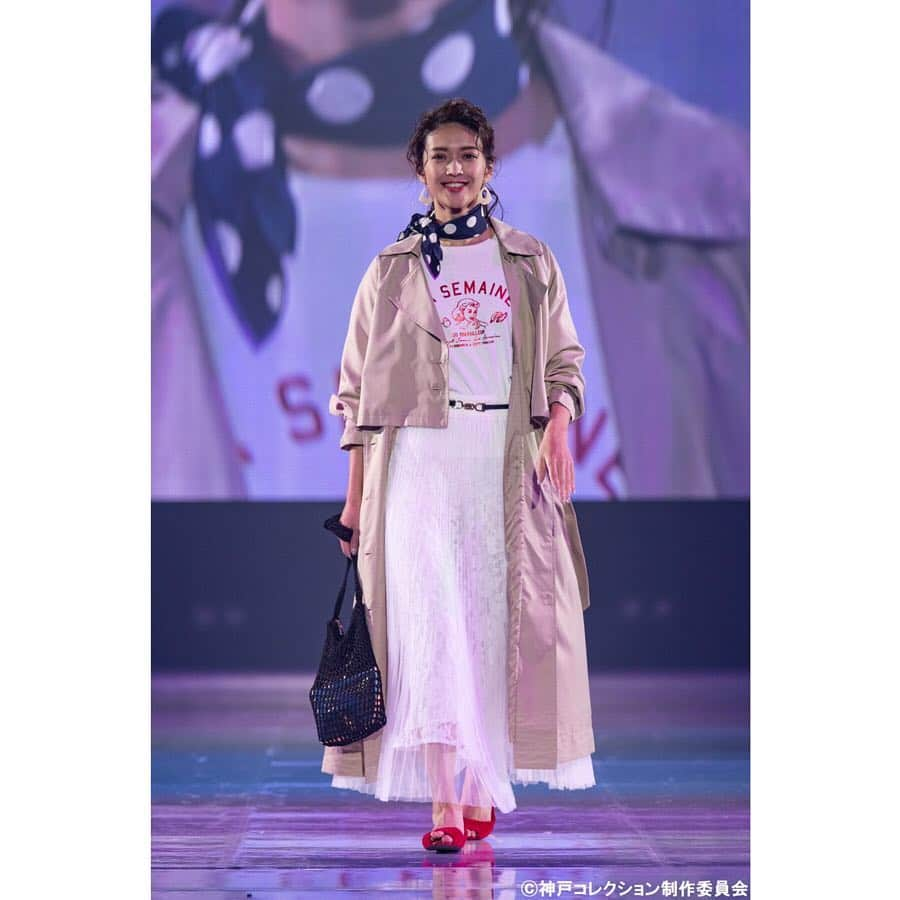 神戸コレクションさんのインスタグラム写真 - (神戸コレクションInstagram)「. . . 神戸コレクション 2019 SPRING/SUMMER -ガールズフェスティバル- OFFICIAL PHOTO . ▽STAGE▽ LUCUA osaka (@tokimeki_department) . ▽BRAND▽ 1:#MURUA (@murua_official) 2:#archives (@archives__official) 3:#fint (@fi.n.t_official) . ▽MODEL▽ #小林サラ #田中道子 #谷まりあ . #kobecollection #神戸コレクション #kobecollection_official #神戸コレクション公式 #神コレ #2019ss #神戸コレクション2019ss #ガールズフェスティバル #fashionshow #fashion #model #brand #styling  #lucuaosaka」4月11日 17時00分 - kobe_collection