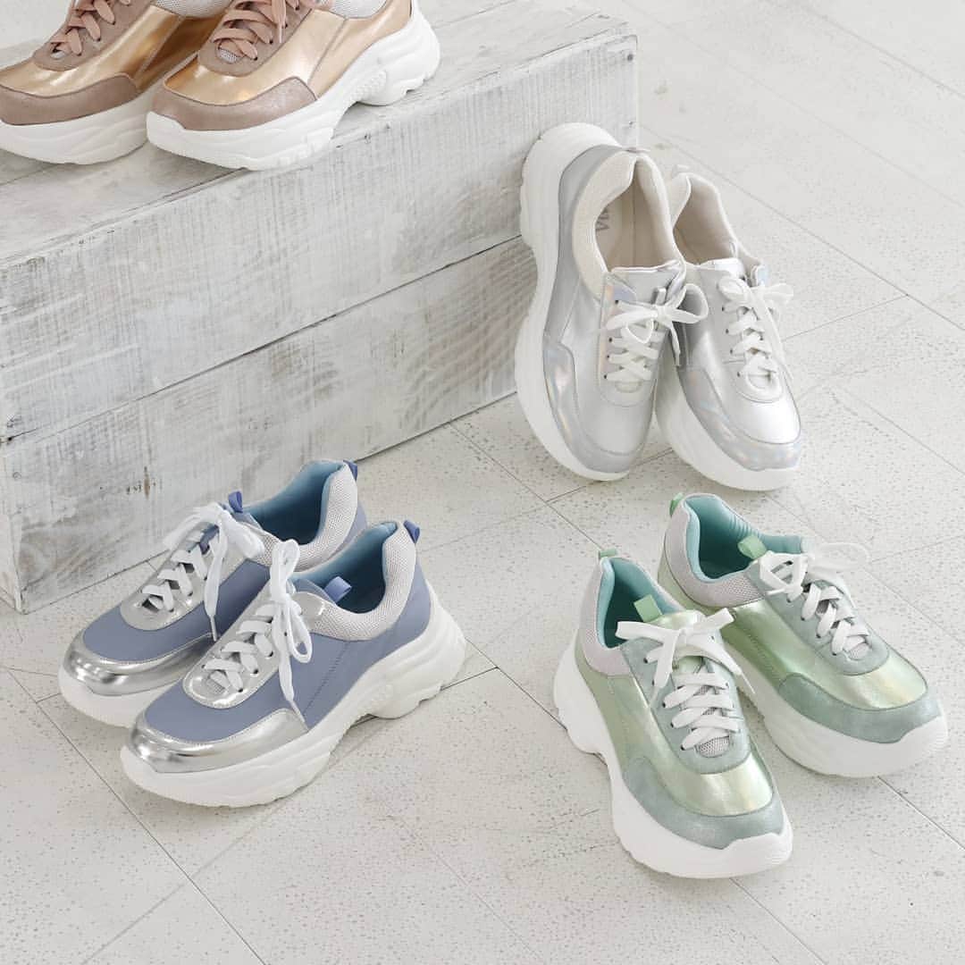 VIVIAN Collectionのインスタグラム