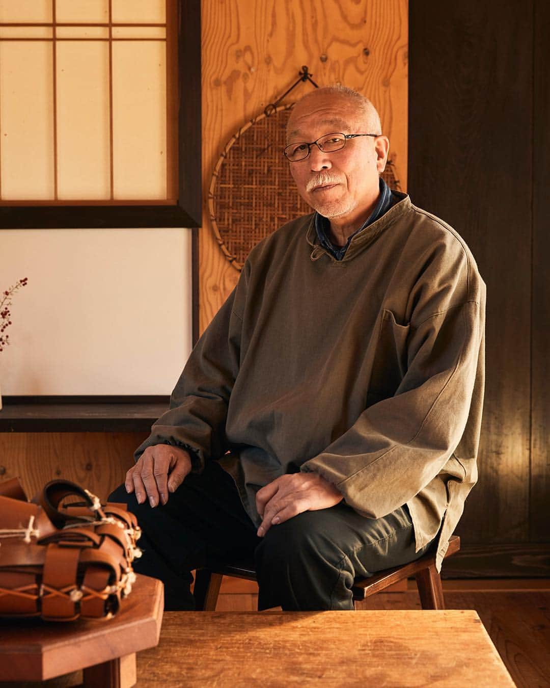 Loeweさんのインスタグラム写真 - (LoeweInstagram)「Hafu Matsumoto is a Japanese bamboo-weaver who has dedicated his life to mastering the native material. Deeply reverent of bamboo, he weaves ethereal sculptures that bring out its finest qualities. Learn more about the artisans at loewe.com (link in bio) #SaloneDelMobile #LOEWE #LOEWEprojects」4月11日 17時38分 - loewe