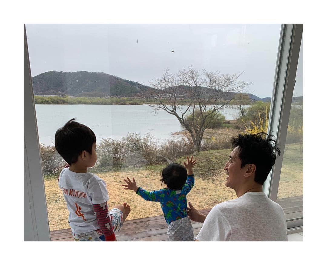 シン・ヒョンジュンさんのインスタグラム写真 - (シン・ヒョンジュンInstagram)「농사의 계절 🌳 민준. 예준. 현준 . #머리뜬거보소 #3J #농사 #가족 #love #family」4月11日 9時04分 - _shinhyunjoon_