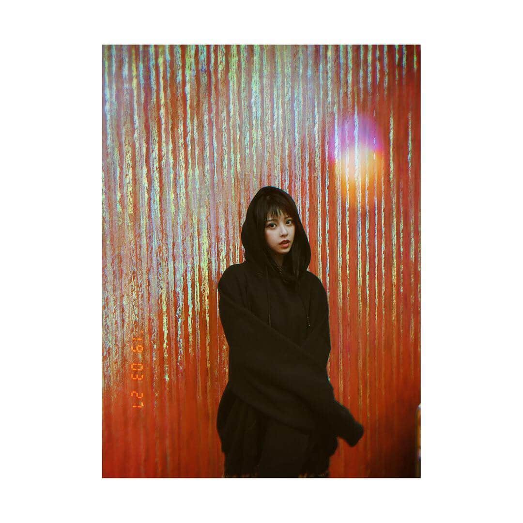 田中美麗さんのインスタグラム写真 - (田中美麗Instagram)「黒いものに包まれて⚫️⚫️ #black」4月11日 9時22分 - mirei_tanaka_