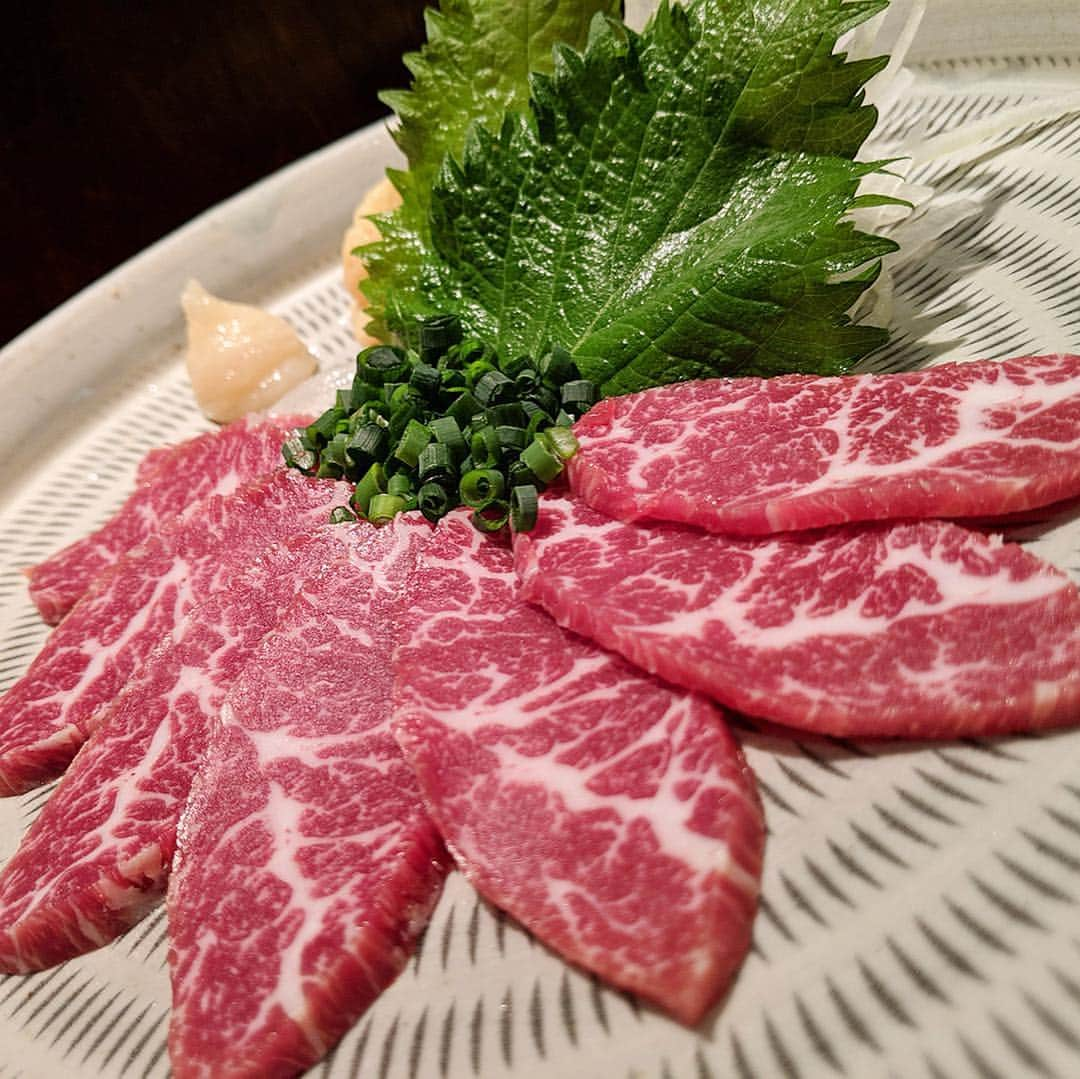 大見さなえさんのインスタグラム写真 - (大見さなえInstagram)「とろろもつ鍋☺️🍲と 九州料理尽くし(*´꒳`*)💓 目黒『#煌梨 (きらり)』 ・ 福岡出身で時々もつ鍋が恋しくなるたべめぐです🤤🍲 その中でも食べてみたかったのがとろろもつ鍋！！ すりおろしたヤマイモがたっぷり入ってる☺️✨ ・ 具材にとろろがよく絡み、つるんと食べられてヘルシー🙆‍♀️ 他にもみそ・辛みそ・しょうゆ 塩・黒マー油と変わり種あり(*^^*) ・ #もつ鍋 #モツ鍋 #鍋 #とろろ #とろろもつ鍋 #めぐログ_目黒 #きらり #煌梨目黒店 #福岡名物 #目黒グルメ #地元料理」4月11日 9時48分 - tabe_megumi