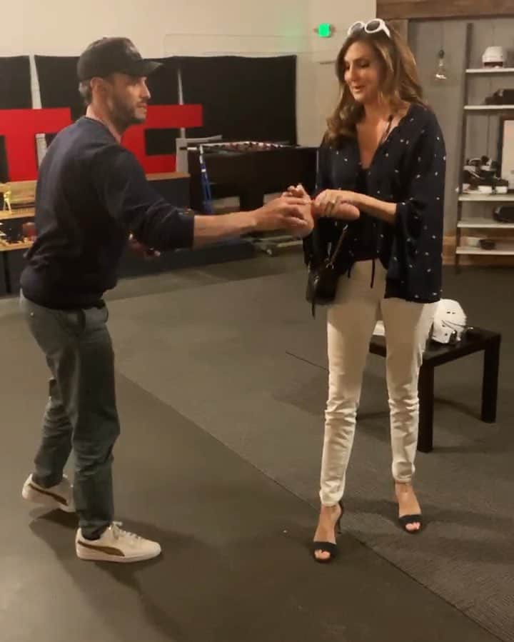 ヘザー・マクドナルドのインスタグラム：「I could flip a dick over my excitement for tomorrow’s Juicy Scoop podcast!」