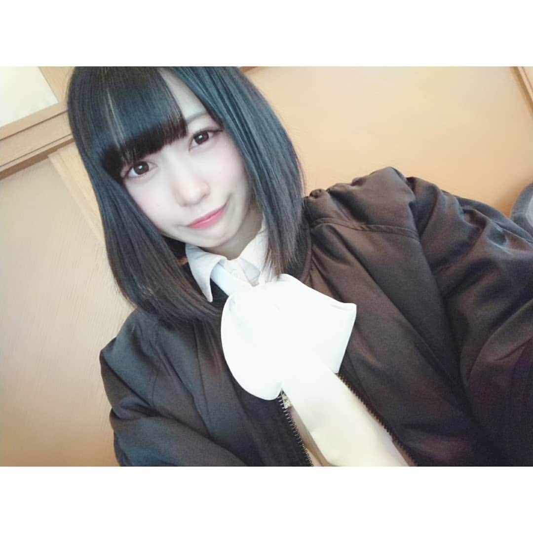 空野青空のインスタグラム：「おはおは〜☀️🌱 みんなの睡眠時間ってどれくらいなのー？(≡ﾟωﾟ) わたし、気になります！」