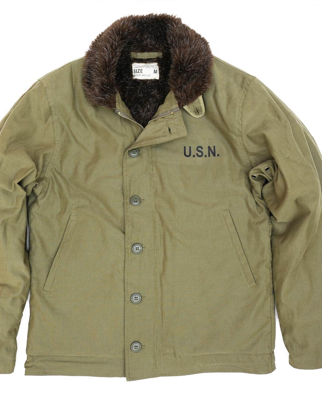 みりどる乙夜さんのインスタグラム写真 - (みりどる乙夜Instagram)「転んで怪我して、膝に絆創膏😂 SATマガジン2019年3月号に掲載。 SESSLER MFG Type N-1 Deck Jacket ワッペン有りと無しがあります。  #n1 #n1deckjacket #naval #military #militaryfashion #militaryjacket #sessler #jacket #vintage #dark #bates #avirex #streetsnap #model #portrait #japanesegirl #armygirl #wallart #gym #fitness #stockingfetish #ミリタリー #ヴィンテージ #ウォールアート #中田商店 #ストッキング #筋肉 #乙夜 #ミリドル #satマガジン」4月11日 10時04分 - itsuya_miridoru