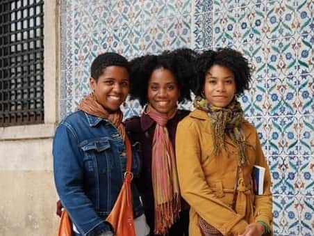 Kelly McCrearyさんのインスタグラム写真 - (Kelly McCrearyInstagram)「[swipe] Back in the day... we four siblings took a trip to what became one of my favorite cities on the planet, Istanbul, Turkey. Nothing like travel to make unforgettable family memories... #nationalsiblingday」4月11日 10時12分 - seekellymccreary