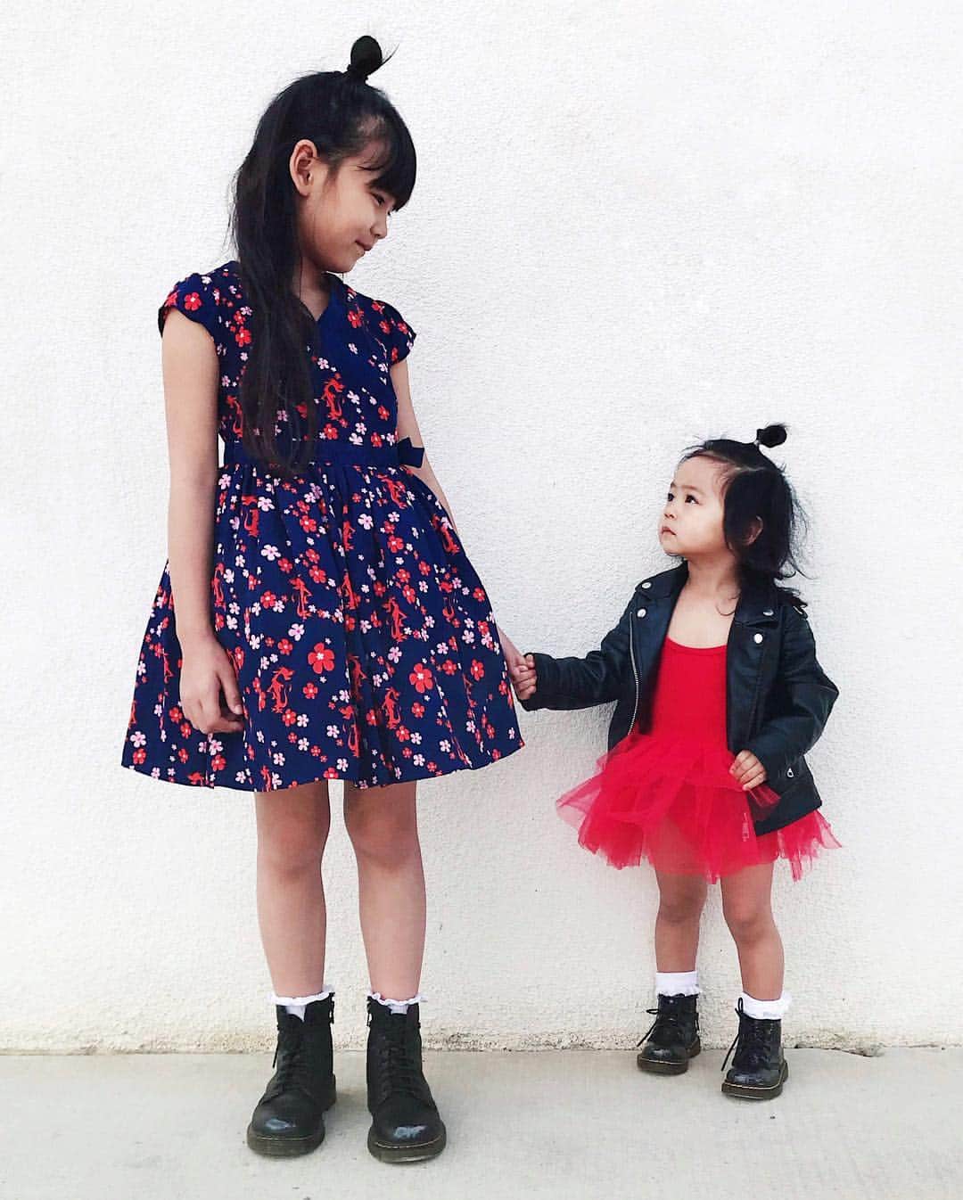 Zooey Miyoshiさんのインスタグラム写真 - (Zooey MiyoshiInstagram)「We truly believe that the only reason Amelie annoys Zooey so much is because she looks up to her ! And it’s true what @thedisneyprincesses say, siblings do make the best sidekicks ever! And in case you didn’t already guess it, their outfits are inspired by Mulan + Mu-Shu 👩🏻🐉 #nationalsiblingsday #zooeyxamelie Tutus: @plumnyc  Zooey’s Mulan dress: @shopdisney Boots: @drmartensofficial  Sunnies: @wearesonsanddaughters 📸 by @juliavaughn」4月11日 10時20分 - zooeyinthecity