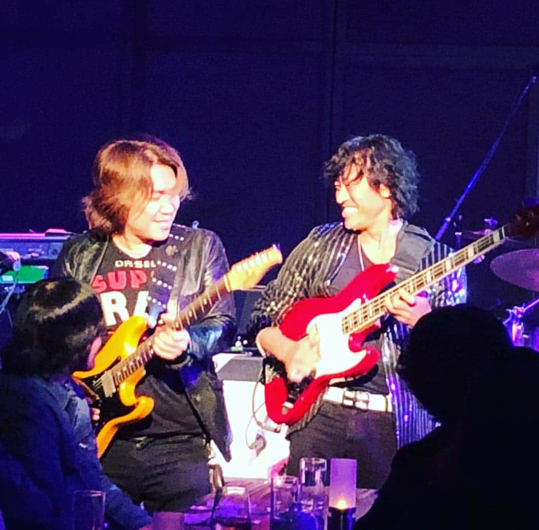 日野賢二さんのインスタグラム写真 - (日野賢二Instagram)「JINO JAM @Motion Blue  ジノ・ジャム@モーションブルー 沢山のお客様来てくれてありがとうございます！ Wanna thank da staff of MB,And Da Cats & most of all, all the people who came to see My band JinoJam!!!! Thank Again&bless you!」4月11日 10時30分 - jinobass