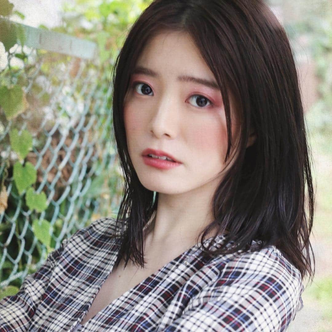 渡部幸也のインスタグラム：「昨日の寒さから変わって、ちょっと暖かくなってきました☀️ 中目黒の桜🌸は昨日の雨☔️のせいかだいぶ葉桜になり、街もいつも通りの静かな中目黒に戻りつつあります🙆‍♂️ 今月はサロンに比較的出勤していますので、皆様からのご予約お待ちしています🙇‍♂️ そしてネット予約で予約が取れない場合は、サロンにお電話いただければ取れる場合もありますので、そちらもよろしくお願いいたします😊  #ヘアスタイル #ヘア #髪型 #ヘアカタログ #ヘアセット #ヘアアレンジ #パーマ #カラー #ヘアカラー #hair #恵比寿美容院 #代官山美容室 #代官山美容院 #美容学生 #サロン #中目黒美容室 #中目黒美容院 #恵比寿美容室 #サロンモデル #lala__hair #ヘアメイク #hpb_hair #中目黒 #代官山 #恵比寿 #渋谷 #ar_magazine #murua #emoda #snidel」