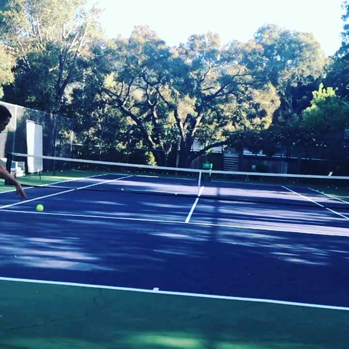レッドフーのインスタグラム：「Lemme do a couple a more nae Naes. @akennedytennis @noahrubin33 @denis.shapovalov @eliasymer @jack.sock」
