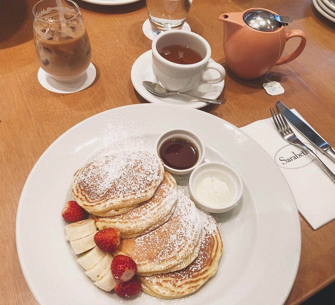 朝日奈央さんのインスタグラム写真 - (朝日奈央Instagram)「来たのがこちら🥺🥞 あーーーーしあわせ😭💘 #sarabeths#pancakes」4月11日 10時56分 - pop_step_asahi