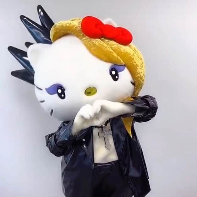 Yoshikittyさんのインスタグラム写真 - (YoshikittyInstagram)「#Yoshikitty official #TikTok! https://www.tiktok.com/share/user/6678046211070772226  @YoshikiOfficial @yoshikitty_official」4月11日 11時12分 - yoshikitty_official