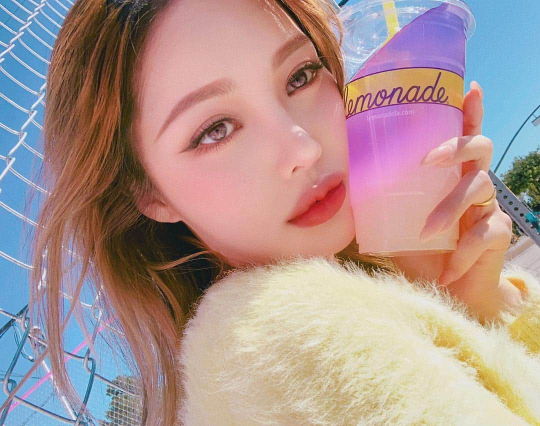 ポニーさんのインスタグラム写真 - (ポニーInstagram)「💙💜💗💛」4月11日 11時17分 - ponysmakeup