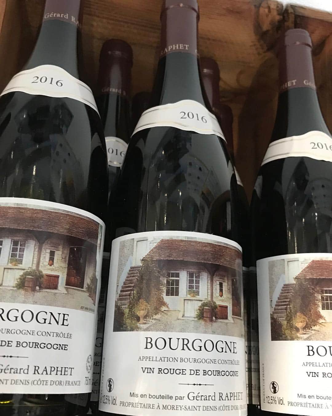 鈴木酒販神田店 〈日本酒とワインの専門店〉のグルメインスタ