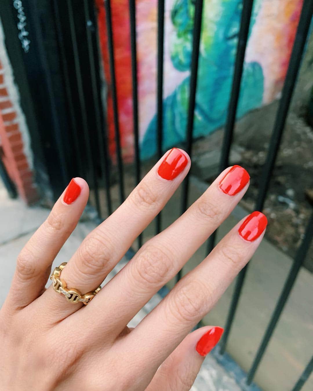 金原杏奈のインスタグラム：「💅💕🍊 #赤っぽいけど実はオレンジ #爪が綺麗だと気分上がる」