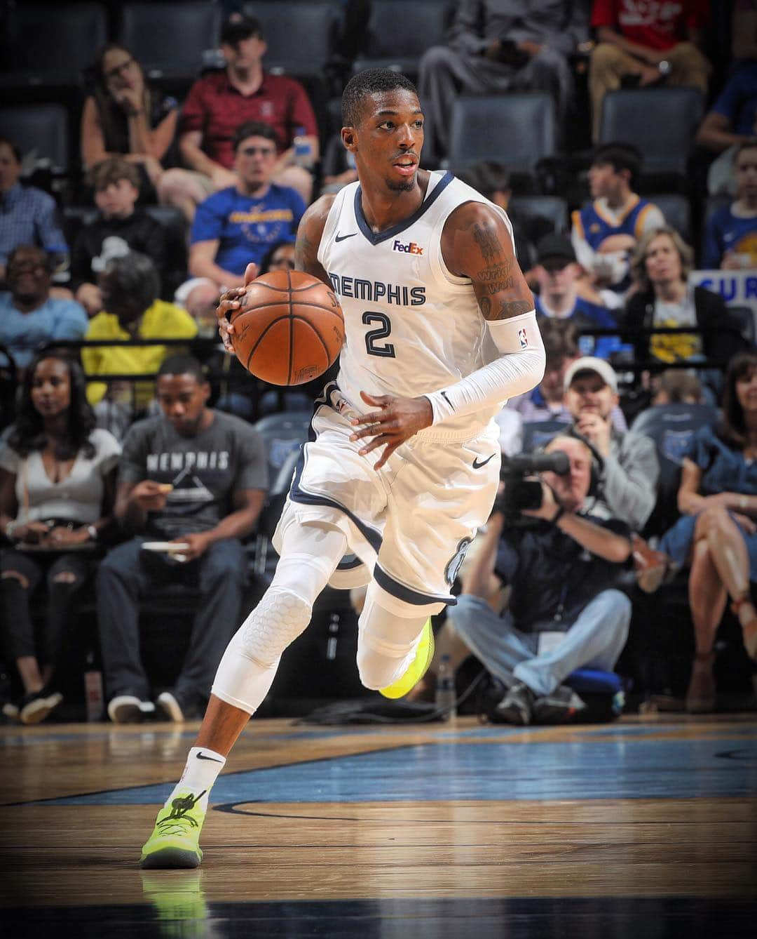 NBAさんのインスタグラム写真 - (NBAInstagram)「@delonwright secured his 3rd triple-double of the season for the @memgrizz with 13/11/11! #TripleDoubleAlert」4月11日 11時43分 - nba