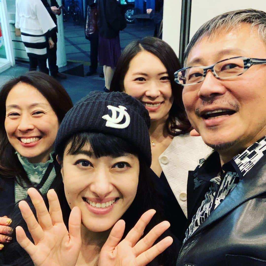 松尾貴史さんのインスタグラム写真 - (松尾貴史Instagram)「先日大阪で、読売演劇大賞優秀男優賞を祝う会を、気のおけない友人たちに催して頂きました。感謝感激です。」4月11日 12時35分 - kitsch.matsuo