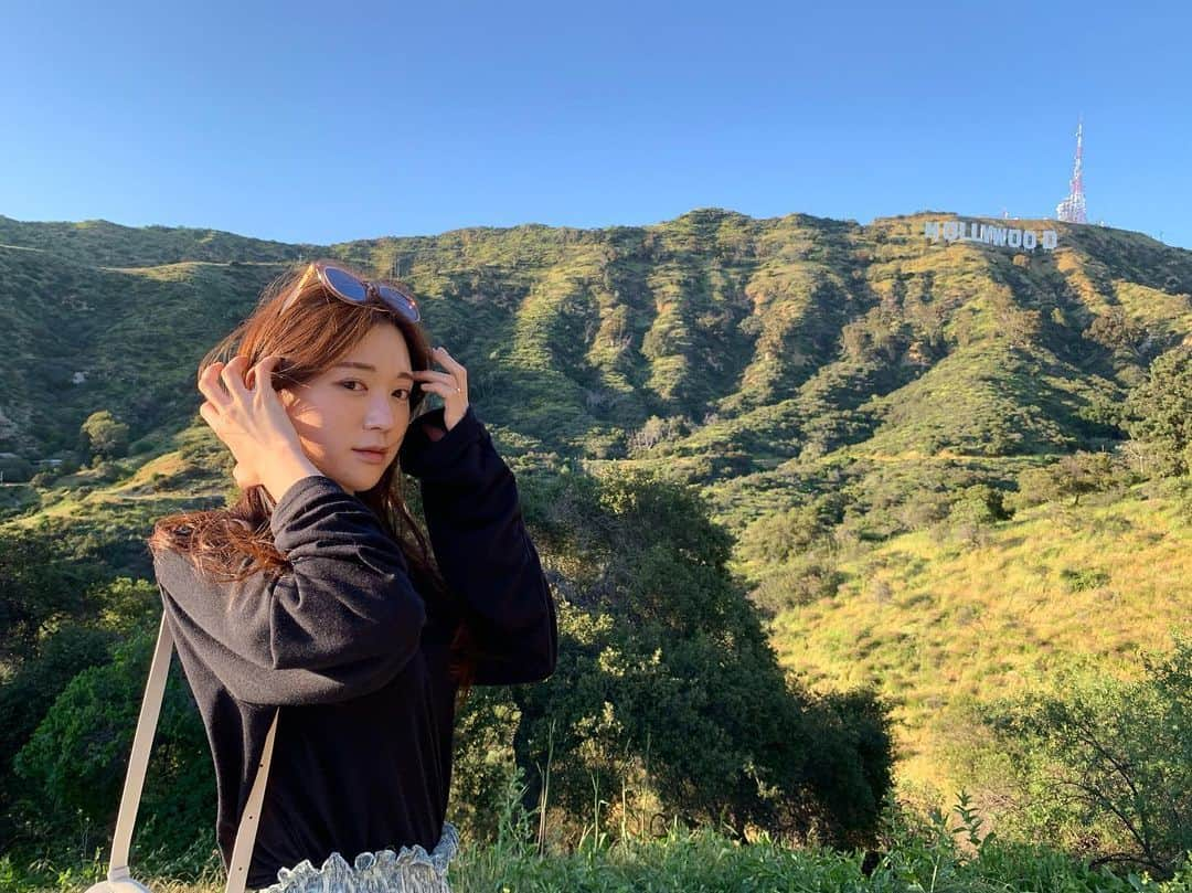 ユ・ヘジュさんのインスタグラム写真 - (ユ・ヘジュInstagram)「⛰✌🏻」4月11日 12時38分 - r_yuhyeju