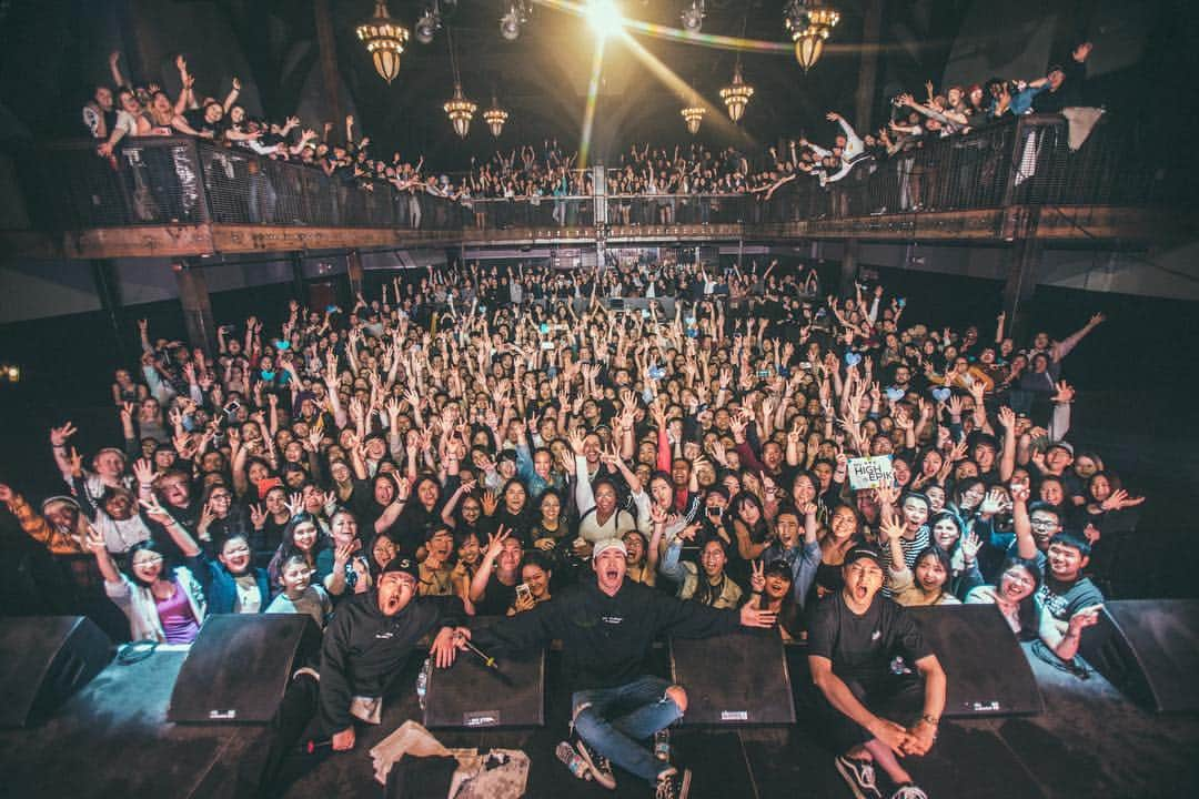 TABLO さんのインスタグラム写真 - (TABLO Instagram)「Philadelphia! You guys really brought the noise tonight!!! 🙏🏻 — 📸 by @Bobo.xxndigo tour management: @enmgmt tickets at epikhigh.com — #epikhigh2019tour #philly #philadelphia」4月11日 12時44分 - blobyblo