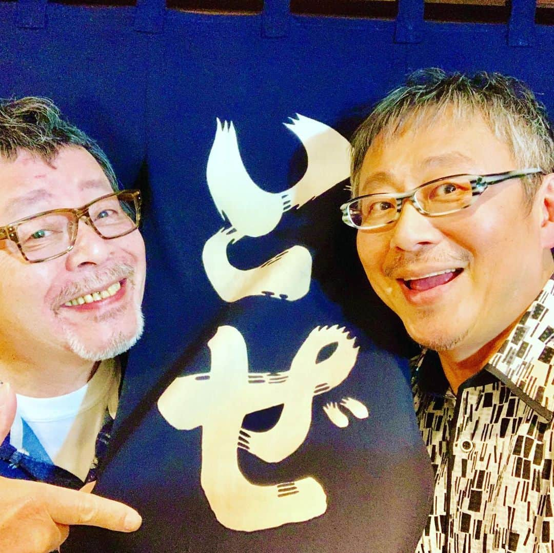 松尾貴史さんのインスタグラム写真 - (松尾貴史Instagram)「今週の火曜日。  #毎日新聞 「 #ちょっと違和感 」の原稿を書いて、#NHK で「トーキング・ウィズ・松尾堂」（ゲスト・ #橘ケンチ さん、#小倉ヒラク さん）の録音、渋谷で #なぎら健壱 さんと「 #サライ 」の対談、移動して新宿で天才2人のライブを拝見、そして #橘右橘 さんとへぎ蕎麦を手繰りながら、5月7日の #紀伊國屋ホール での「 #きっちゅ亭 」打ち合わせを。 また飲んでしまった。  #トーキングウィズ松尾堂 #松尾堂 #加藤紀子  #ナオユキ #坂本頼光 #へぎそば  #玉川太福 #浪曲 #活弁士 #スタンダップコメディ #松尾貴史」4月11日 12時47分 - kitsch.matsuo