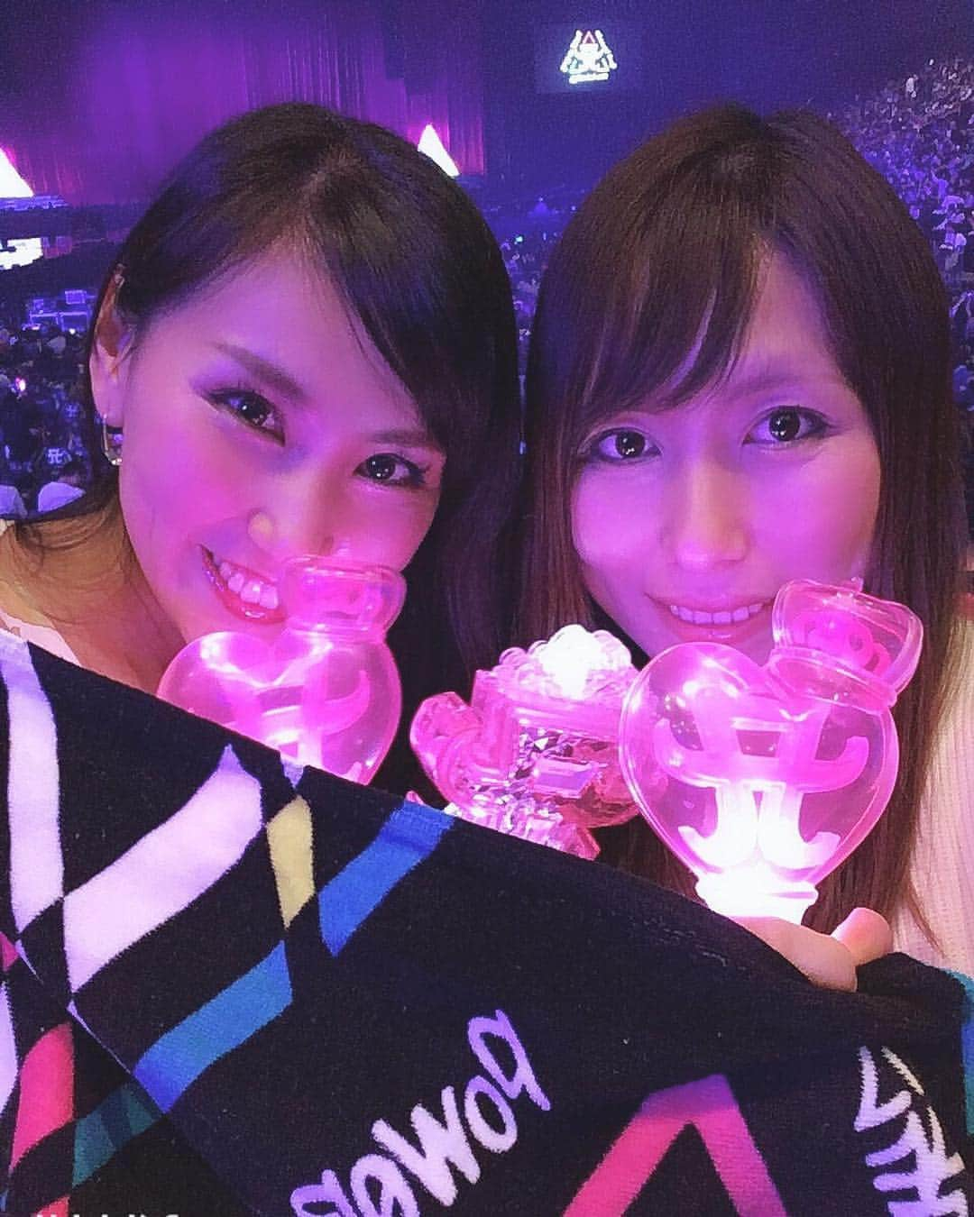 岡村真依さんのインスタグラム写真 - (岡村真依Instagram)「あゆちゃんくらいの髪の長さにしよーかな❤️ ・ #ta #ayumihamasaki #さいたますスーパーアリーナ #ayu #rienda」4月11日 12時52分 - maimai_maai