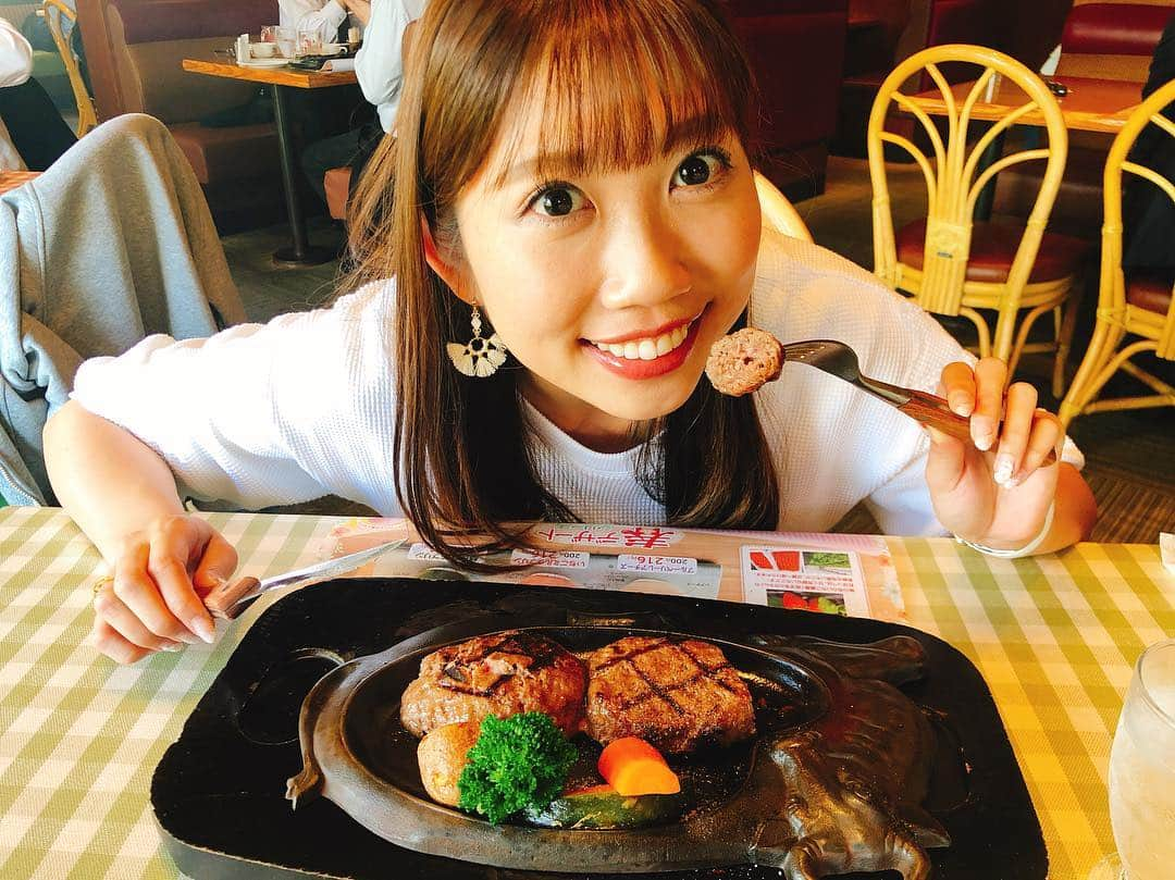 黒田菜月さんのインスタグラム写真 - (黒田菜月Instagram)「おいしー🍖✨ #さわやか #ハンバーグ #ランチ #静岡 #肉 #おにぎりハンバーグ #塩こしょう #オニオンソース」4月11日 12時52分 - nyaaatsuki_krd