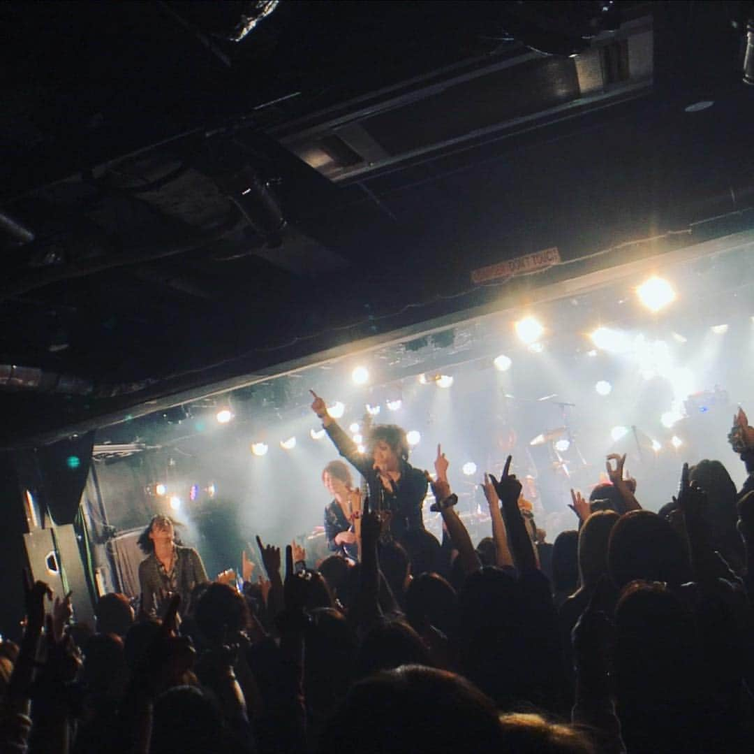 風弥さんのインスタグラム写真 - (風弥Instagram)「2019.4.10.This is DaizyStripper Tour 高崎club FLEEZ  AGAINのみんなの合唱が心に染みたよ。 またライブでもレコーディングでも高崎来たいな。 #daizystripperkazami  #daizystripper #高崎」4月11日 13時11分 - kazami_daizy