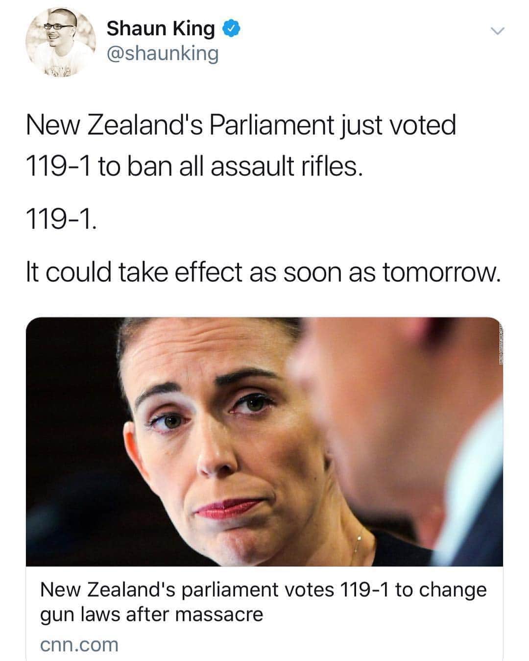 コンスタンス・マリーさんのインスタグラム写真 - (コンスタンス・マリーInstagram)「THIS! New Zealand sent thoughts and prayers AND THEN TOOK ACTION!  #WCW #JacindaArdern THIS is what leadership looks like! #Repost from @shaunking using @RepostRegramApp - 119-1. They had one mass shooting that slaughtered 50 Muslims gathered for prayer and their government voted 119-1 to ban assault rifles. I’m not even here to talk about gun control. What I want to talk about is political will. The United States government lacks the will, the political courage, to actually address our most pressing problems. Last year was the deadliest year for gun violence in this country in over 30 years. Last year was the worst year for hate crimes in a generation. Our nation does not even have a functional humane immigration system at this point, but our politicians just don’t have the will to fix these problems. #Bravo」4月11日 13時56分 - goconstance