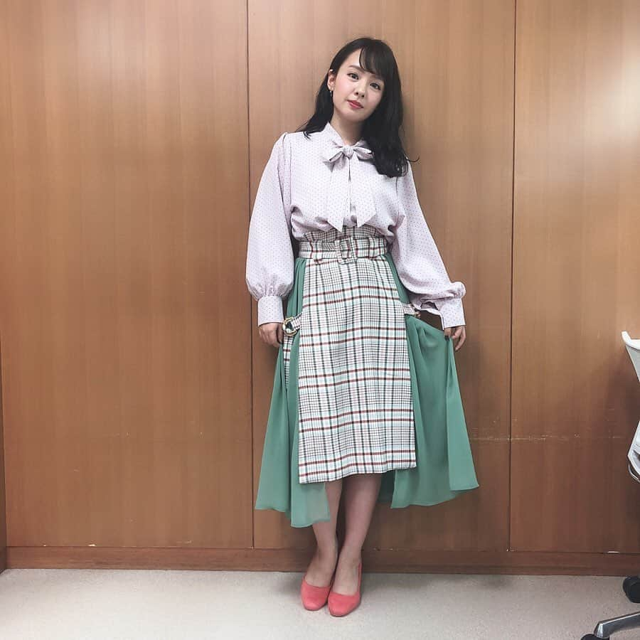 山田菜々さんのインスタグラム写真 - (山田菜々Instagram)「最近はきれいめな衣装が好みだったみたい！ だけど変わらずワンピースも好き☺︎☺︎ どのスカートもほんと好みすぎて最強。 #ルアンジュ #貼るだけピアス #タグ付けしてます」4月11日 15時05分 - tannana.yamada