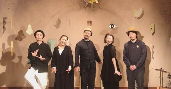 松本野々歩さんのインスタグラム写真 - (松本野々歩Instagram)「ロバート・バーロー 東京蚤の市のキッズステージに出演することになりました！  とにかく 蚤の市好きなわたしも鼻血がでそうほど興奮するイベント  ぜひぜひあそびに来てください〜 もちろん大人だけでもウェルカムー！ （応援しにきてーー）  2019年5月11日（土） 『第15回東京蚤の市』 《場所》東京・品川　大井競馬場 　品川区勝島2-1-2 《時間》11:00〜19:00 《料金》入場料 700円 ​ #東京蚤の市 #アンティーク #骨董品 #雑貨 #蚤の市 #キッズスペース #親子向けコンサート #ロバートバーロー #田中馨 #木下ようすけ #小田晃生 #いづみれいな #松本野々歩」4月11日 15時11分 - nonohoms