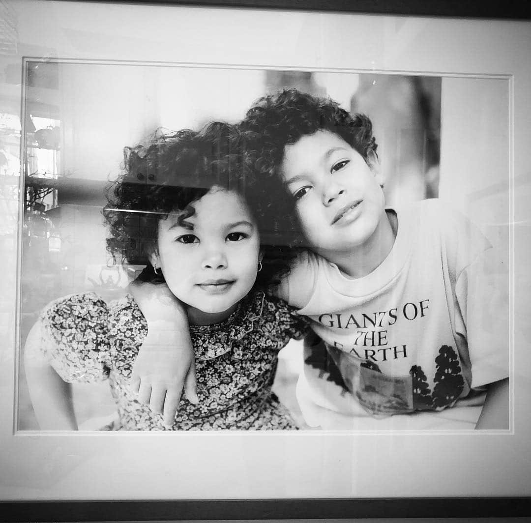 メッチェン・アミックさんのインスタグラム写真 - (メッチェン・アミックInstagram)「Am I allowed to get in on this #nationalsiblingsday since I’m the mom? I mean look how cuuuute 😍 @minatobias_ @slybeetz」4月11日 15時19分 - madchenamick