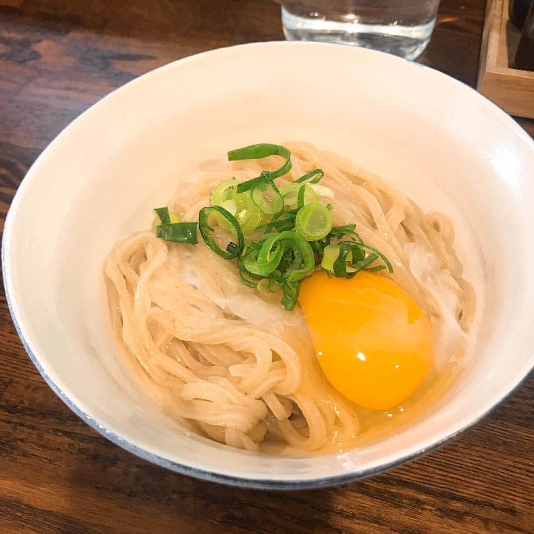 山本ひかるさんのインスタグラム写真 - (山本ひかるInstagram)「京都美味しいものしりーず #京都#麺喰金家 #kyoto#釜玉うどん#えび#山芋#天ぷら」4月11日 15時12分 - hikaru0228yamamoto