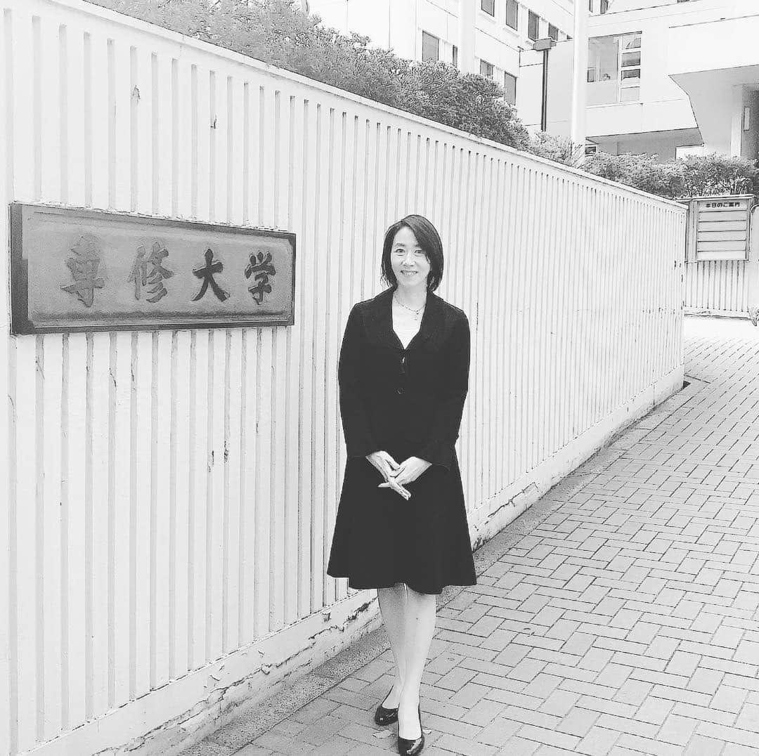 長野智子さんのインスタグラム写真 - (長野智子Instagram)「大学教授、初講義。 #専修大学 #新入生気分 #まだまだ慣れない #学生の皆さんよろしくお願いします」4月11日 15時46分 - naganotomoko