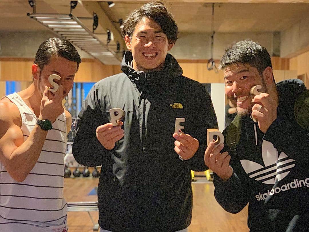 畠山健介さんのインスタグラム写真 - (畠山健介Instagram)「SPEDS、４日間の全日程終了！ 多くは語りませんが、僕はまだ成長出来ます。ただ今回僕は死にました🤢🤮ゴッド(@heat_sato )ありがとうございます！ 今回も多くのアスリートと一緒にトレーニング！ ⚽️🏉⚽️🏉⚽️🏉⚽️🏉⚽️🏉⚽️🏉⚽️🏉⚽️🏉 #完山徹一 さん #府中アスレティックFC #フットサル #澤上竜二 さん #セレッソ大阪 #サッカー #徳永祥尭 #トク #東芝ブレイブルーパス #ラグビー #橋本英郎 さん #今治FC #サッカー  #松永翔 さん #ボアルース長野 #フットサル 🏉⚽️🏉⚽️🏉⚽️🏉⚽️🏉⚽️🏉⚽️🏉⚽️🏉⚽️ ありがとうございました！ #ラグビー #rugby #SPEDS #佐藤義人 氏 #ゴッドハンド #GODHands #GOD #ゴッド #神 #京都府 #新田辺駅 #徒歩1分 #HardTraining #HardWork  #NoLimits #SkytheLimits」4月11日 15時42分 - hatake03