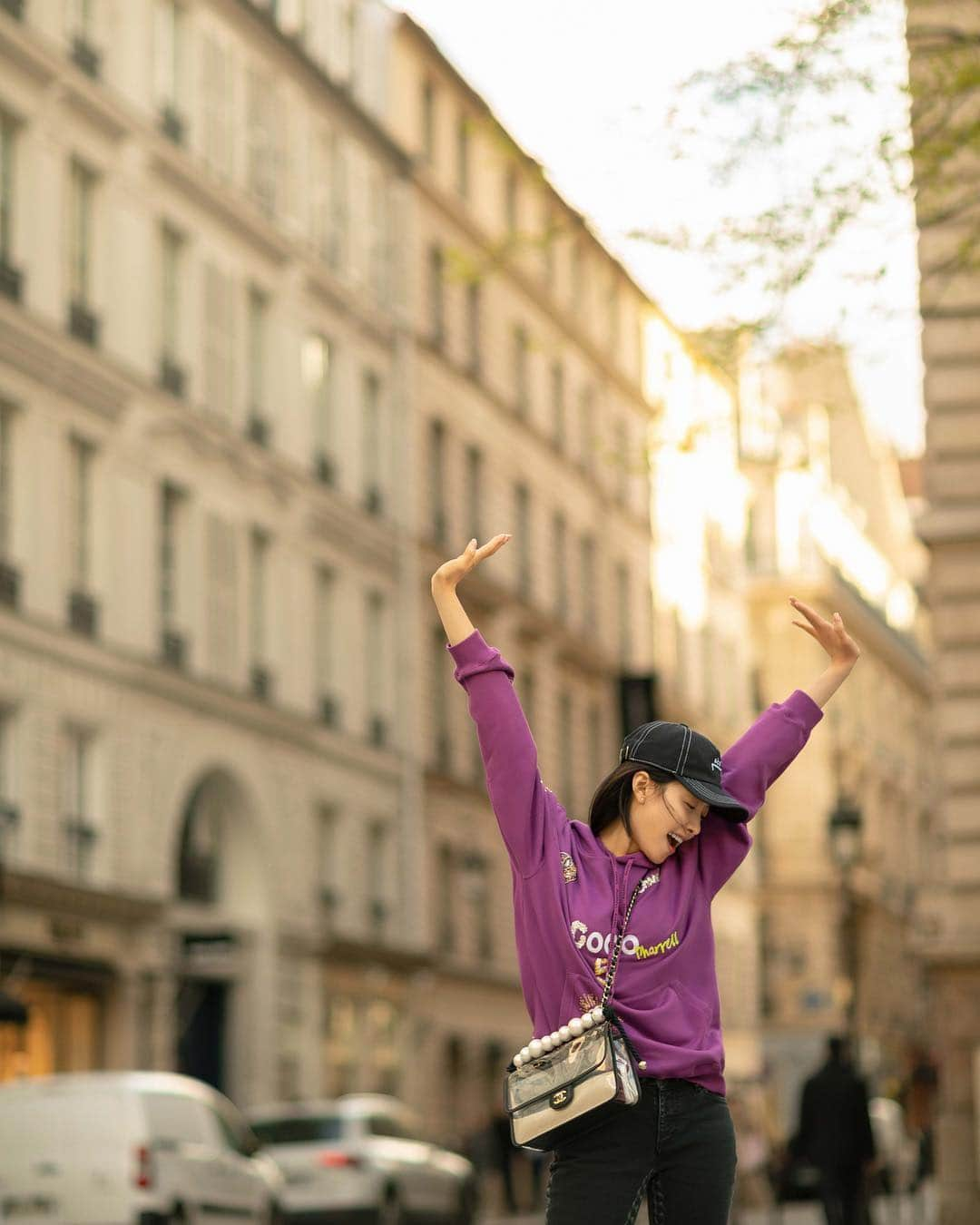 ビクトリアさんのインスタグラム写真 - (ビクトリアInstagram)「Today's mood is purple！💜 #paris」4月11日 16時10分 - victoria02_02