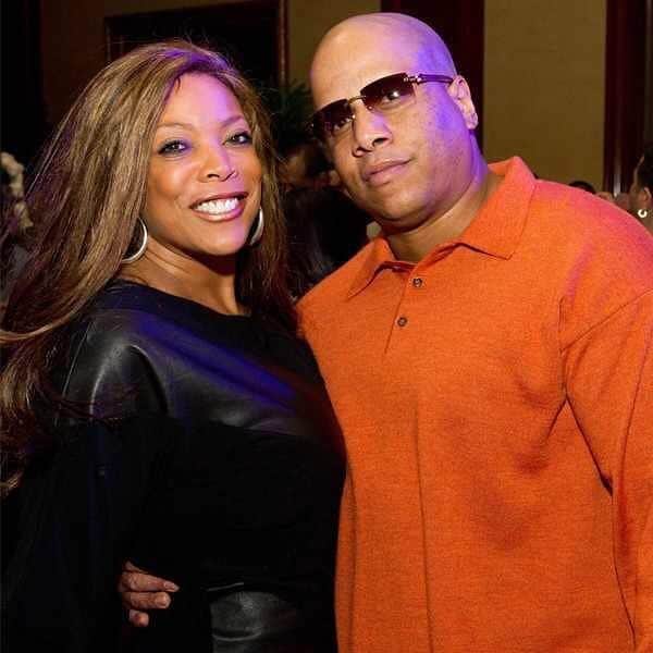 E! Onlineさんのインスタグラム写真 - (E! OnlineInstagram)「Breaking! Wendy Williams has officially had enough. Link in bio for everything we know about her filing for divorce after 21 years of marriage. (📷: AP Photo)」4月12日 2時31分 - enews