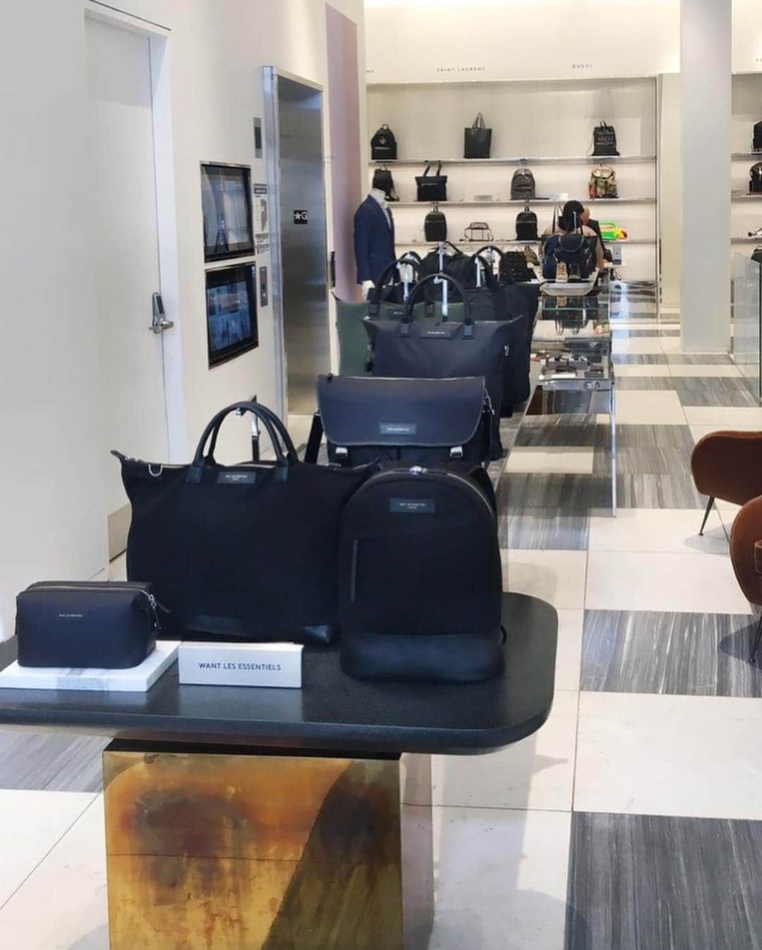 ウォントさんのインスタグラム写真 - (ウォントInstagram)「WANT Les Essentiels at @barneys in San Francisco—find our signature silhouettes in Organic Cotton, Nylon, & Neoprene. — #wantlesessentiels #barneys #fashion」4月12日 2時59分 - wantlesessentiels