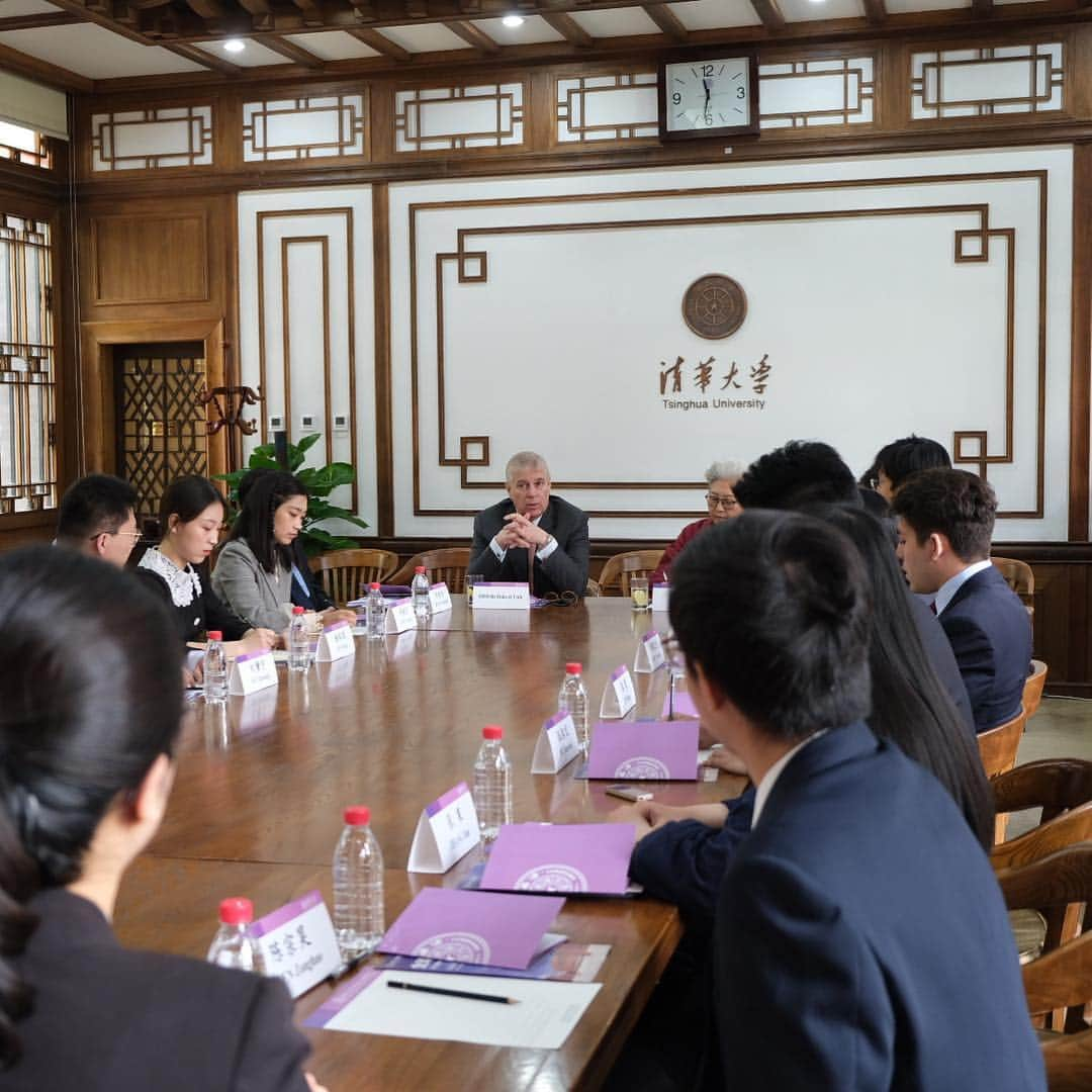 ロイヤル・ファミリーさんのインスタグラム写真 - (ロイヤル・ファミリーInstagram)「Today in Beijing The Duke of York has carried out several engagements including visiting the Gongzi Ting at Tsinghua University and art museum. Opened in 2016, the museum is the largest university museum in China & contains more than 13,000 items, including paintings, calligraphy, embroidery, porcelain, furniture and bronze work. The Duke also viewed a Kesi tapestry of the Amitayus Buddha from the Qianlong period (1711-1799) of the Qing Dynasty. His Royal Highness then attended Day One of #pitchatpalace China 3.0. To find out more follow @hrhthedukeofyork」4月12日 2時56分 - theroyalfamily