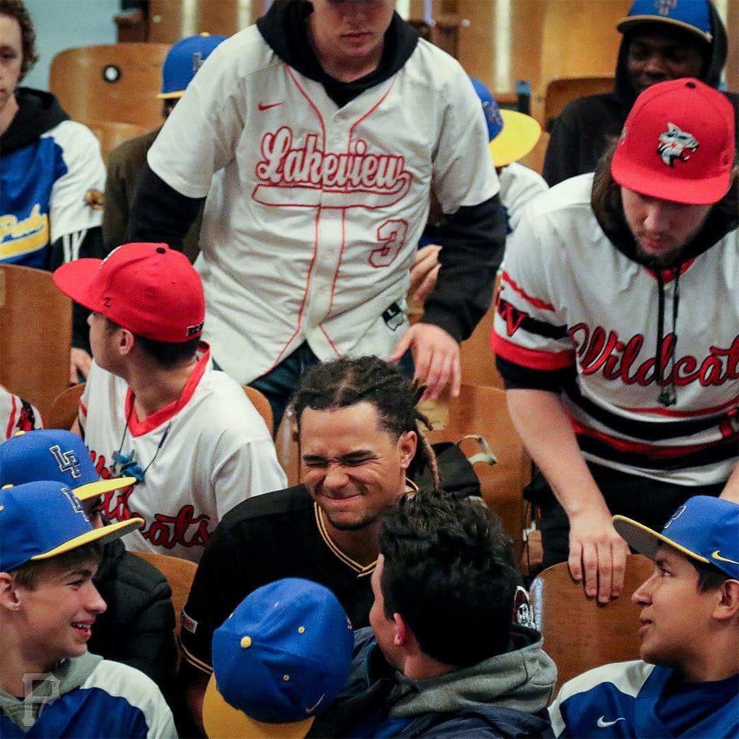 ピッツバーグ・パイレーツさんのインスタグラム写真 - (ピッツバーグ・パイレーツInstagram)「Yesterday, @chrisarcher24 visited with local Chicago high school students as part of @MLB’s Reviving Baseball in Inner Cities (RBI) initiative.」4月12日 2時56分 - pittsburghpirates