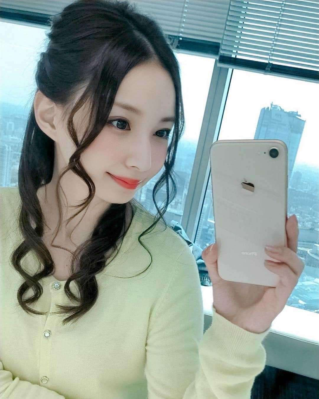 川井優沙さんのインスタグラム写真 - (川井優沙Instagram)「. #ハーフアップ 🎗💕 . #hair #hairmake #selfie #picture #love #yellow  #모델 #사진 #셀카 #얼굴 #얼카 #얼스타그램 #셀피  #셀스타그램 #얼짱 #인친 #일상 #93년생  #팔로우미 #소통 #옷스타그램 #머리스타일」4月11日 18時03分 - yuusa_kawai