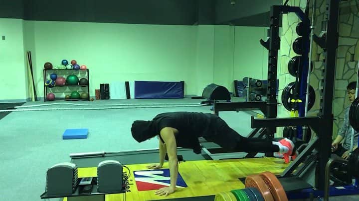 落合知也のインスタグラム：「森永トレーニングラボでコンディショニング！ #training #workout #fitness #gym #nike #niketraining #japan #tokyo #トレーニング #ワークアウト #筋トレ #フィットネス #ジム #ナイキ #日本 #東京 #森永」