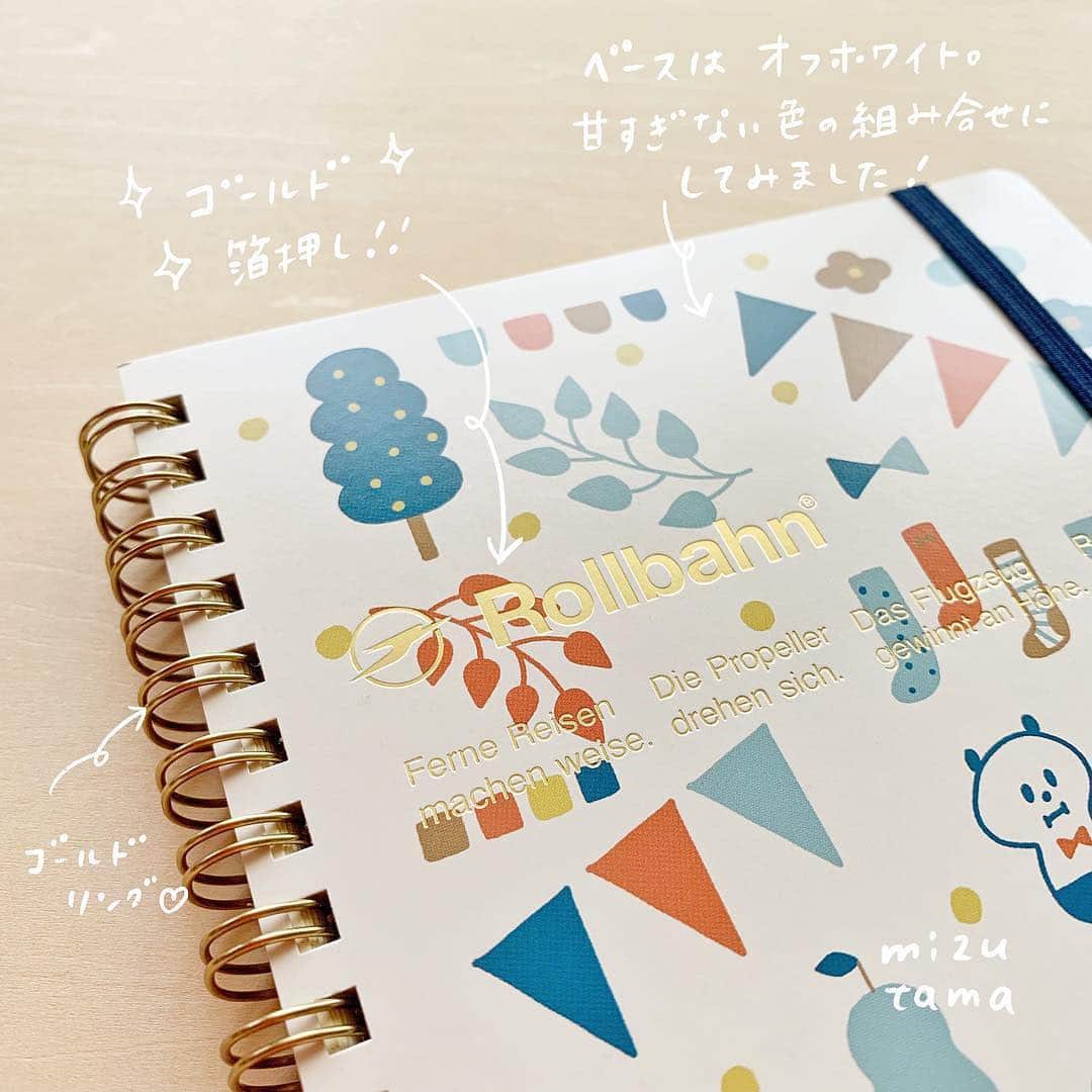mizutamaさんのインスタグラム写真 - (mizutamaInstagram)「いよいよ明日からですね﻿ 文具女子博petit大阪！﻿ いいなーいいなー！﻿ わたしも行きたかった！﻿ （↑本気で行こうと思ってた。笑）﻿ 参戦のみなさん、下調べは完ぺきでしょうか⁉︎﻿ 文具まみれになって楽しんできてください！！﻿ ﻿ 先日の4/1の投稿でもお知らせした﻿ 文具女子博petit大阪で販売になる﻿ 限定mizutamaロルバーンをひとつずつ﻿ わたしの熱いロルバーン愛と共に﻿ 詳しくアップしたいと思います！！﻿ 販売についての詳細は4/1の投稿で👍。﻿ ﻿ ﻿ 自分で言うのもあれですが(笑)﻿ とってもかわいく出来上がっております😍！！﻿ 春色ロルバーン🌷で﻿ 毎日がちょっと楽しくなりますように♪﻿ ﻿ ﻿ ----------------------------------﻿﻿ ﻿﻿ 4/12〜14文具女子博petit大阪﻿ DELFONICS さんの特設ブースにて﻿﻿ 文具女子博会場限定﻿ mizutamaコラボロルバーン販売です！﻿ ﻿﻿ 限定ロルバーンについては﻿﻿﻿ お一人様各柄2冊まで 各日各回限定数ありの﻿﻿﻿ 制限付きになっております。﻿﻿ ﻿﻿ 詳しくはデルフォニックスさんのアカウントにて﻿﻿ @delfonics_official ﻿ ﻿﻿ イベントの詳細は文具女子博さんのアカウントにて﻿﻿ @bungujoshi ﻿﻿ ﻿ ﻿ ----------------------------------﻿﻿ ﻿﻿ ﻿ ﻿﻿ ﻿﻿ そして、そして！全国の皆さん！朗報です！﻿﻿ 今回特別に、デルフォニックスさんの﻿﻿ WEB SHOPでも通販していただけることになりましたー！！！🎉﻿﻿ 4/12 午前11:30〜 数量限定で販売になります。﻿﻿ （先に会員登録しておいた方がいいかと思いますー👍）﻿ 明日4/12からですので﻿ ぜひぜひチェックしてみてください☆﻿ ﻿ ﻿﻿ ﻿﻿ ﻿﻿ ﻿﻿﻿﻿﻿﻿﻿﻿﻿﻿﻿﻿﻿﻿﻿#ロルバーン #ロルバーン愛 #ロルバーン沼﻿﻿ #デルフォニックス #delfonics﻿﻿ #文具女子博 #文具女子博petit大阪﻿﻿ #限定ロルバーン #rollbahn﻿﻿ #文房具 ﻿﻿#文具 #文房具好き﻿﻿﻿﻿ #drawing #doodle  #mizutama﻿﻿ #stationery﻿﻿﻿﻿﻿ #stationerylove﻿﻿﻿﻿ #mizutamaロルバーン ﻿﻿ ﻿﻿ ﻿ わたし…文具女子博に行かないのに…﻿ もの凄く緊張しております…ドキドキする…💓﻿ 今日は枕元にmizutamaロルバーンを置いて﻿ 寝ようと思います(笑)。」4月11日 18時11分 - mizutamahanco
