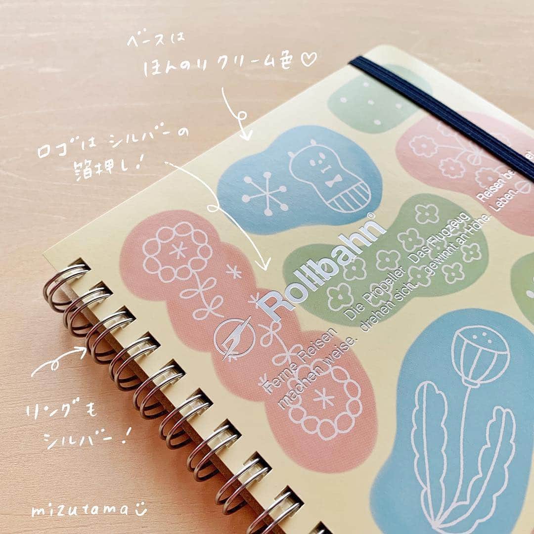 mizutamaさんのインスタグラム写真 - (mizutamaInstagram)「いよいよ明日からですね﻿ 文具女子博petit大阪！﻿ いいなーいいなー！﻿ わたしも行きたかった！﻿ （↑本気で行こうと思ってた。笑）﻿ 参戦のみなさん、下調べは完ぺきでしょうか⁉︎﻿ 文具まみれになって楽しんできてください！！﻿ ﻿ 先日の4/1の投稿でもお知らせした﻿ 文具女子博petit大阪で販売になる﻿ 限定mizutamaロルバーンをひとつずつ﻿ わたしの熱いロルバーン愛と共に﻿ 詳しくアップしたいと思います！！﻿ 販売についての詳細は4/1の投稿で👍。﻿ ﻿ ﻿ 自分で言うのもあれですが(笑)﻿ とってもかわいく出来上がっております😍！！﻿ 春色ロルバーン🌷で﻿ 毎日がちょっと楽しくなりますように♪﻿ ﻿ ﻿ ----------------------------------﻿﻿ ﻿﻿ 4/12〜14文具女子博petit大阪﻿ DELFONICS さんの特設ブースにて﻿﻿ 文具女子博会場限定﻿ mizutamaコラボロルバーン販売です！﻿ ﻿﻿ 限定ロルバーンについては﻿﻿﻿ お一人様各柄2冊まで 各日各回限定数ありの﻿﻿﻿ 制限付きになっております。﻿﻿ ﻿﻿ 詳しくはデルフォニックスさんのアカウントにて﻿﻿ @delfonics_official ﻿ ﻿﻿ イベントの詳細は文具女子博さんのアカウントにて﻿﻿ @bungujoshi ﻿﻿ ﻿ ﻿ ----------------------------------﻿﻿ ﻿﻿ ﻿ ﻿﻿ ﻿﻿ そして、そして！全国の皆さん！朗報です！﻿﻿ 今回特別に、デルフォニックスさんの﻿﻿ WEB SHOPでも通販していただけることになりましたー！！！🎉﻿﻿ 4/12 午前11:30〜 数量限定で販売になります。﻿﻿ （先に会員登録しておいた方がいいかと思いますー👍）﻿ 明日4/12からですので﻿ ぜひぜひチェックしてみてください☆﻿ ﻿ ﻿﻿ ﻿﻿ ﻿﻿ ﻿﻿﻿﻿﻿﻿﻿﻿﻿﻿﻿﻿﻿﻿﻿#ロルバーン #ロルバーン愛 #ロルバーン沼﻿﻿ #デルフォニックス #delfonics﻿﻿ #文具女子博 #文具女子博petit大阪﻿﻿ #限定ロルバーン #rollbahn﻿﻿ #文房具 ﻿﻿#文具 #文房具好き﻿﻿﻿﻿ #drawing #doodle  #mizutama﻿﻿ #stationery﻿﻿﻿﻿﻿ #stationerylove﻿﻿﻿﻿ #mizutamaロルバーン ﻿﻿ ﻿﻿ ﻿ わたし…文具女子博に行かないのに…﻿ もの凄く緊張しております…ドキドキする…💓﻿ 今日は枕元にmizutamaロルバーンを置いて﻿ 寝ようと思います(笑)。」4月11日 18時11分 - mizutamahanco