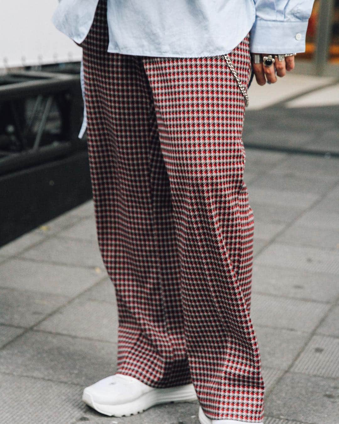 Fashionsnap.comさんのインスタグラム写真 - (Fashionsnap.comInstagram)「【#スナップ_fs】 Name イリグチ ケンタ  Vest #elephantTRIBALfabrics Pants #used Bag #PORTVEL Shoes #SALOMON Hat #PORTVEL Eyewear #GENTLEMONSTER  #fashionsnap #fashionsnap_men」4月11日 18時17分 - fashionsnapcom