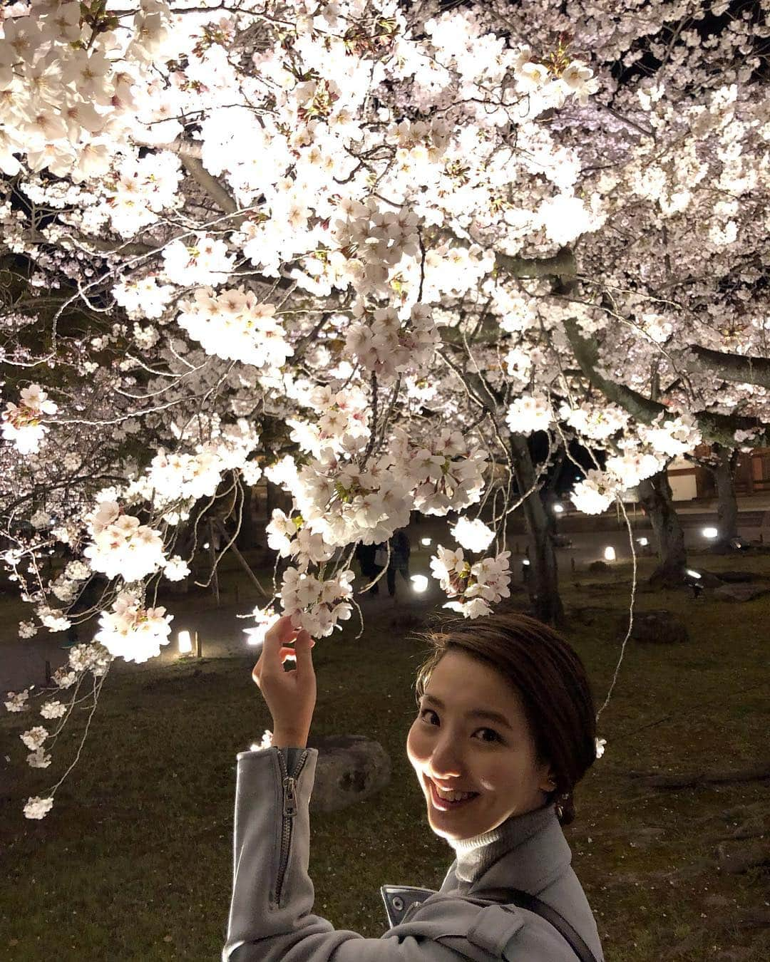 北川莉子さんのインスタグラム写真 - (北川莉子Instagram)「🥺🌸✨ . #夜桜 #東寺#東寺ライトアップ #五重塔 #絶景」4月11日 18時18分 - rico_kitagawa